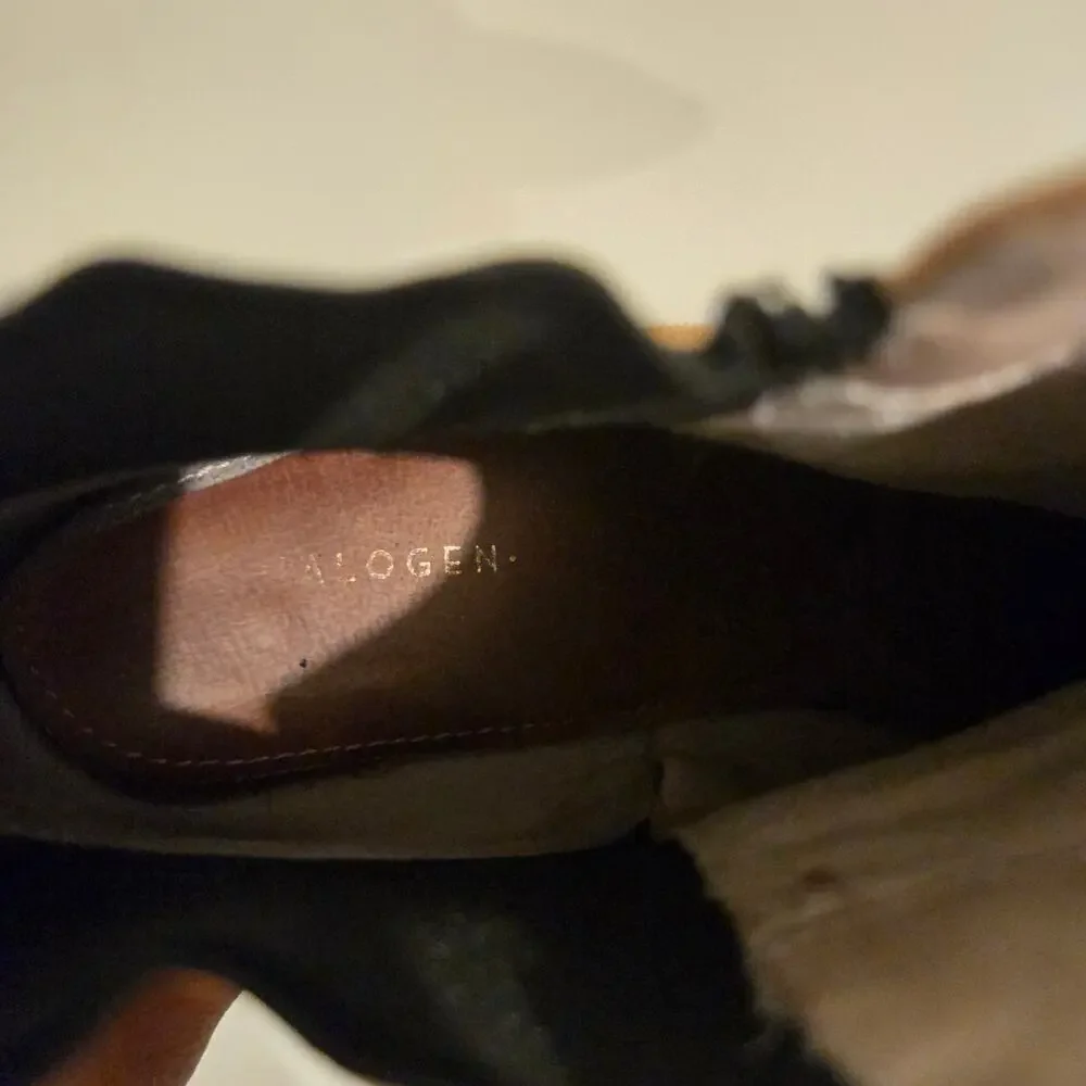 Halogen Skylar Pointy Toe Suede Booties Tan Black Slip On 8.5